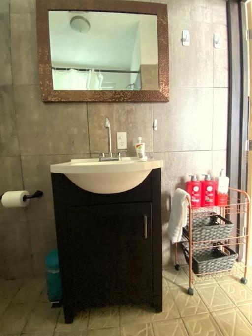 Casa Madero Beautiful 2Br Apt One Block From Malecon! Best Location! 拉巴斯 外观 照片