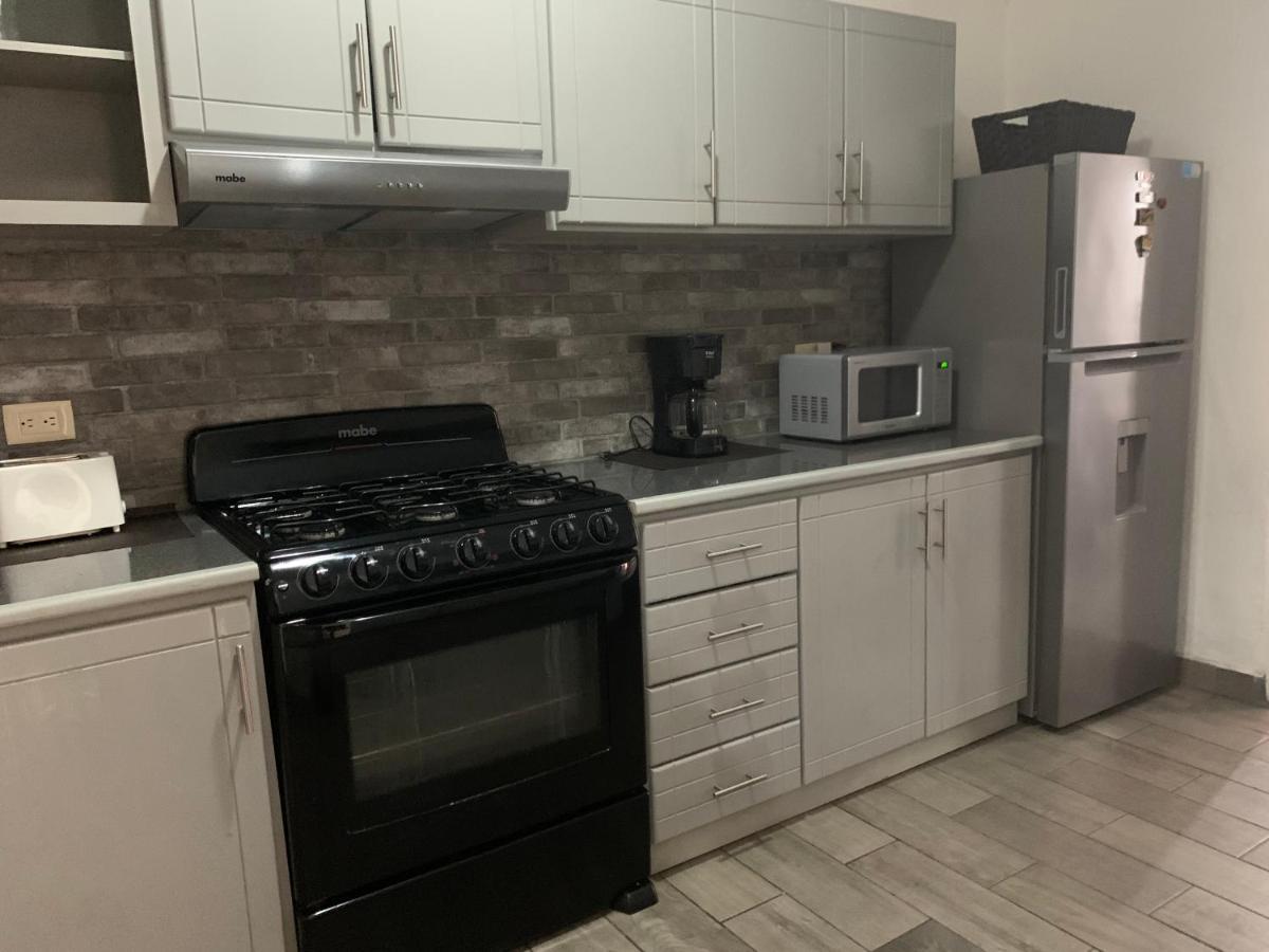Casa Madero Beautiful 2Br Apt One Block From Malecon! Best Location! 拉巴斯 外观 照片